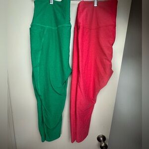 Beyond Yoga Lot 2; Spacedye HiWaisted Green Out Of Pocket & Coral Leggings 2X